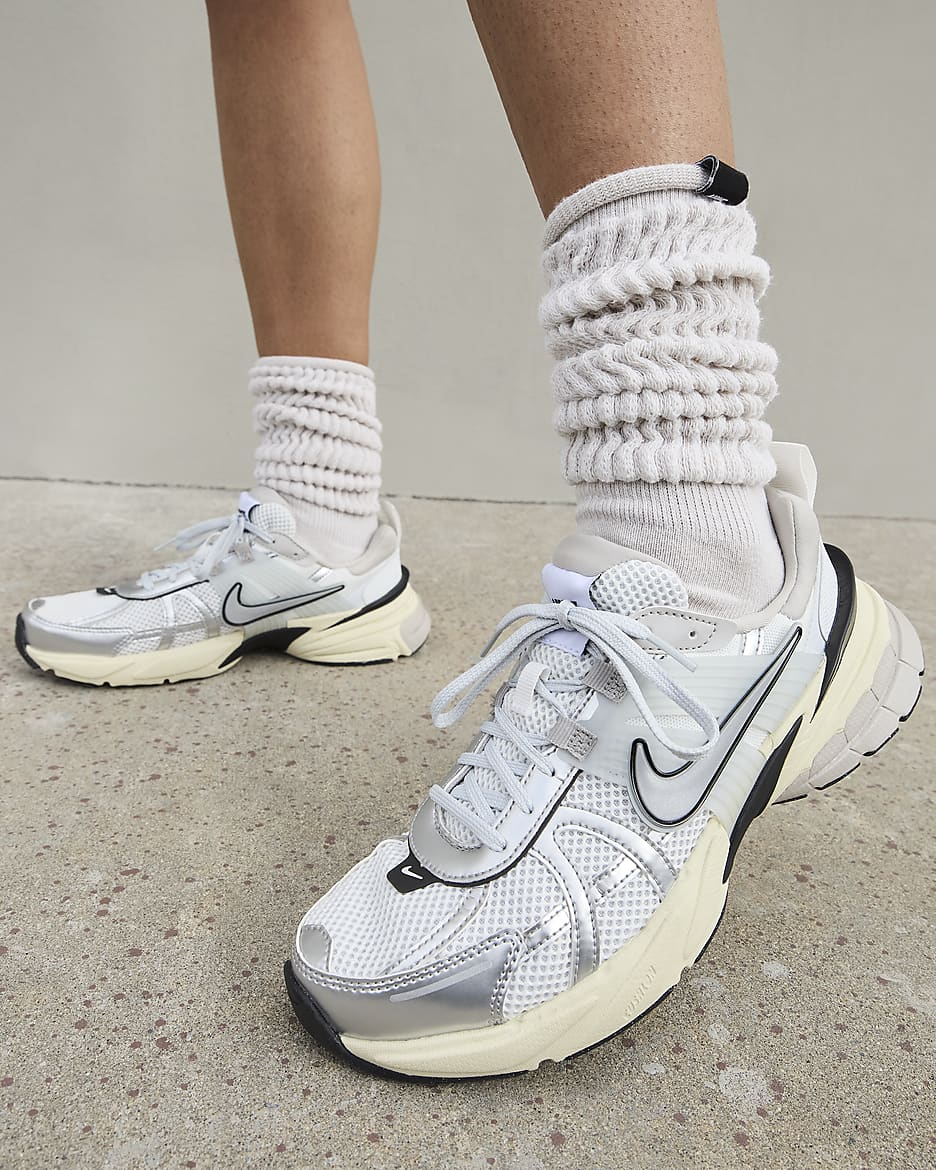 NIKE