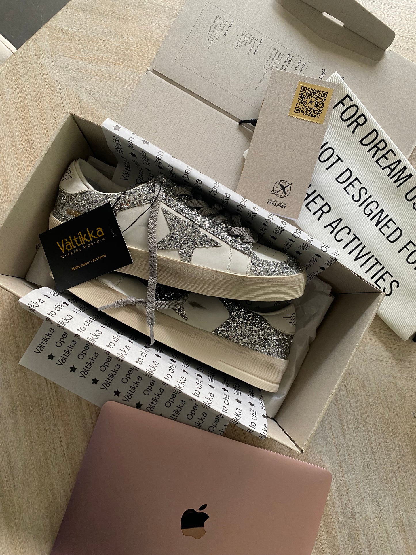 GOLDEN GOOSE