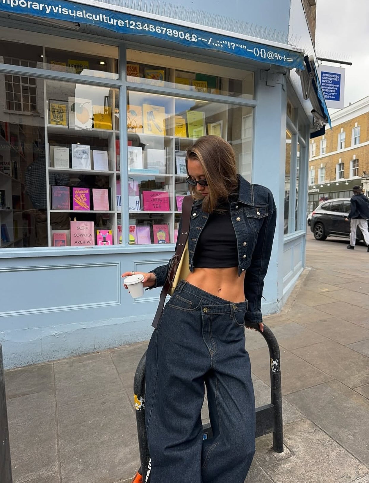 ASYMMETRIC JEAN