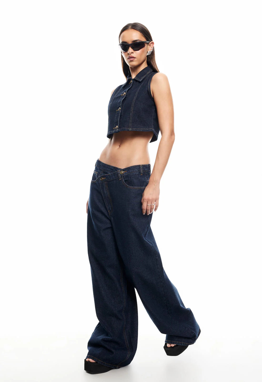 ASYMMETRIC JEAN