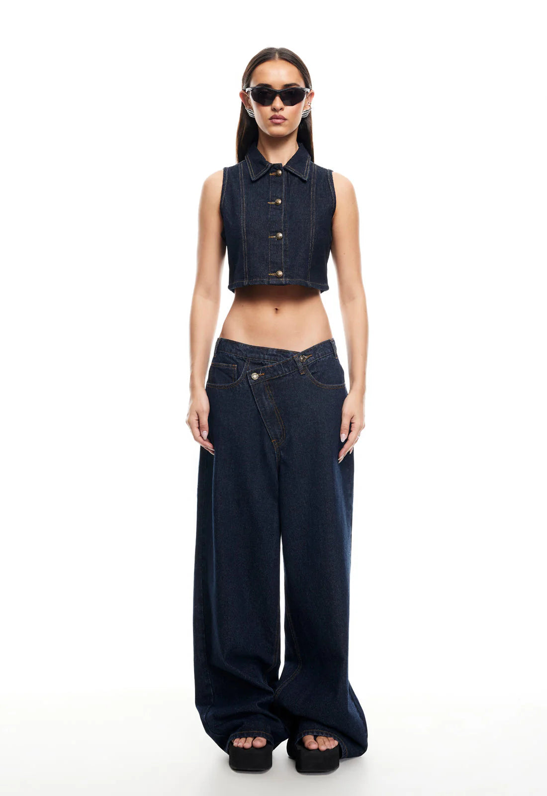 ASYMMETRIC JEAN