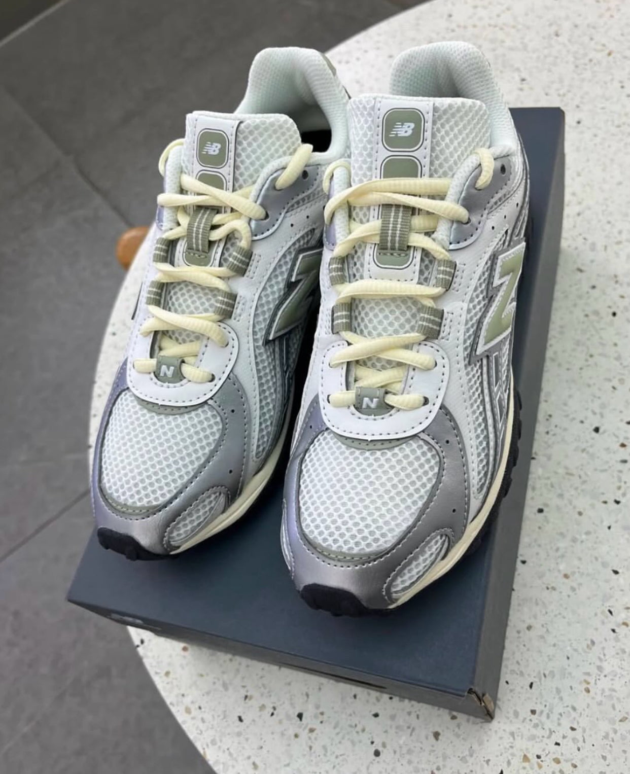 NEW BALANCE