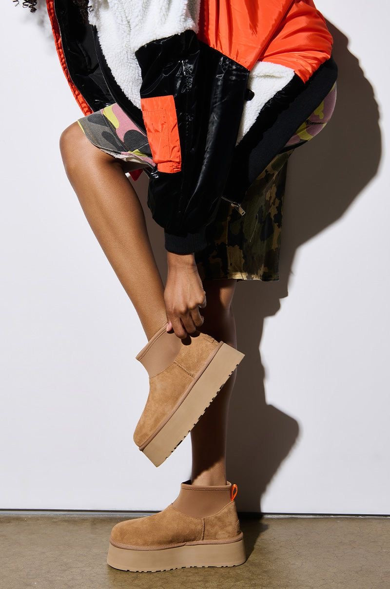 UGG