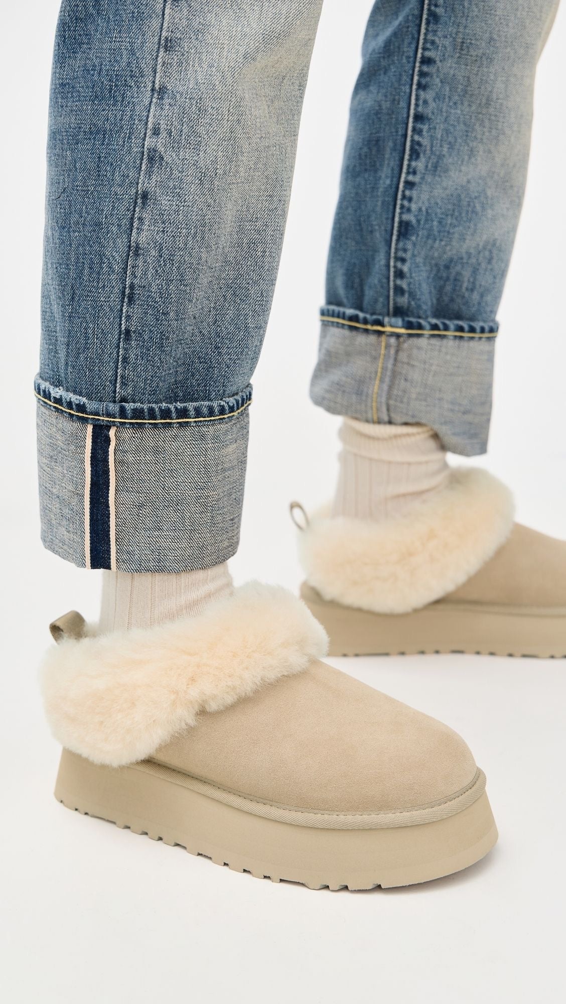 UGG