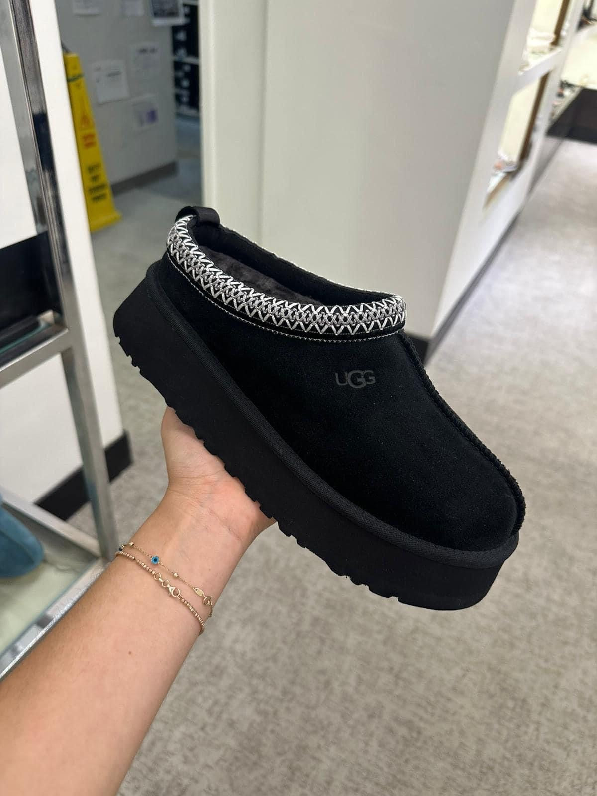 UGG