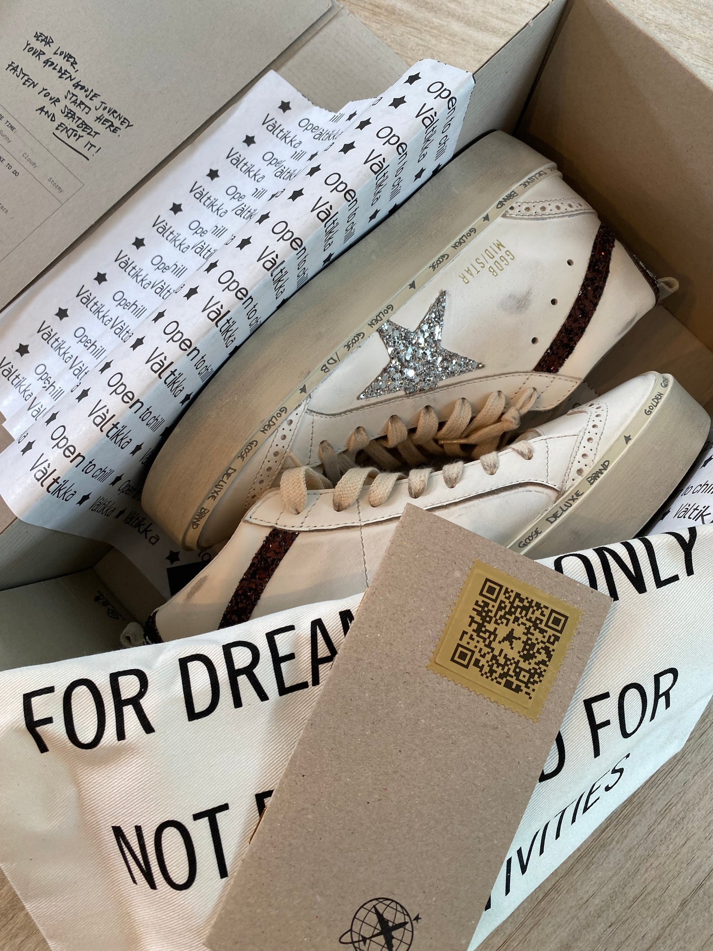 GOLDEN GOOSE