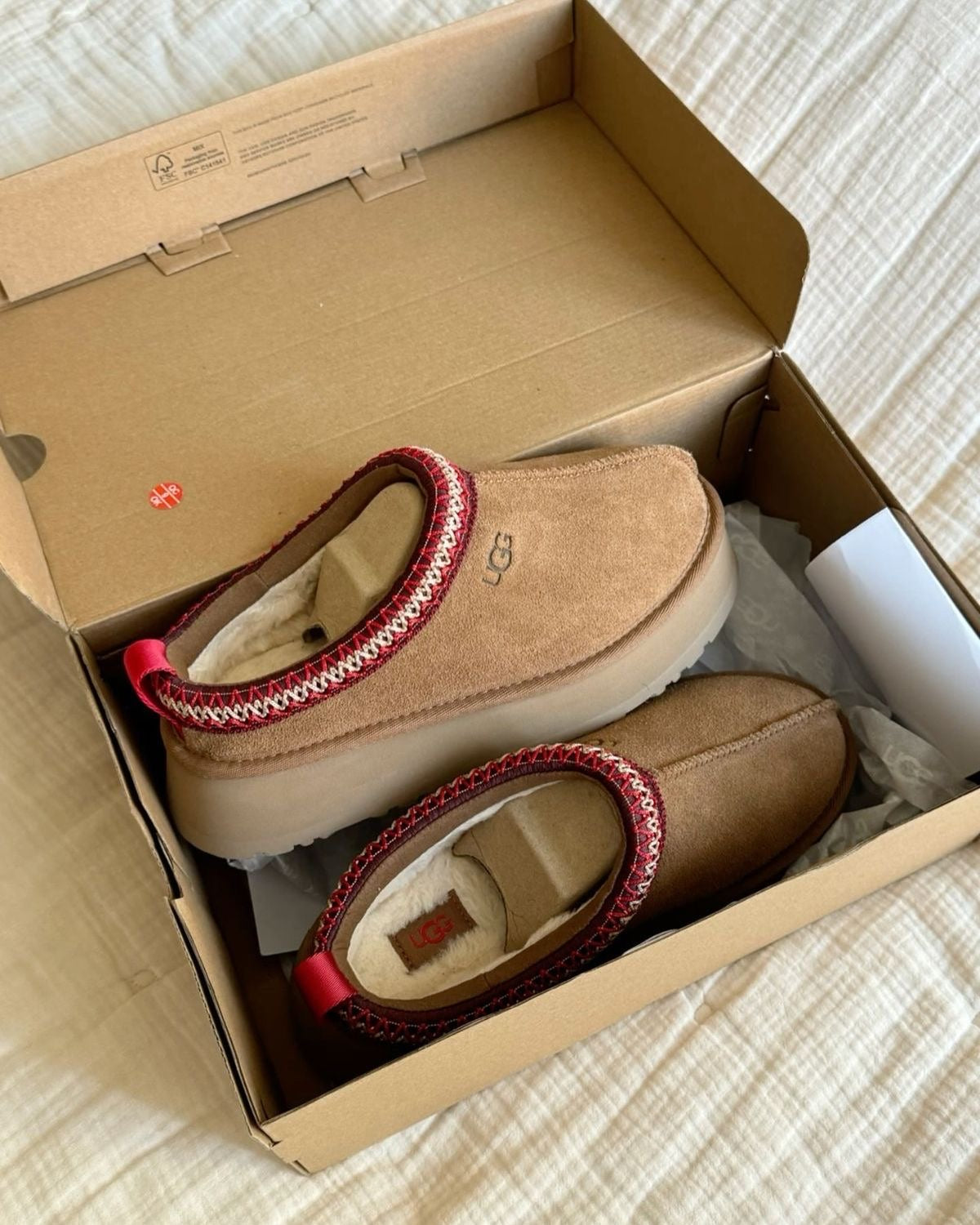 UGG