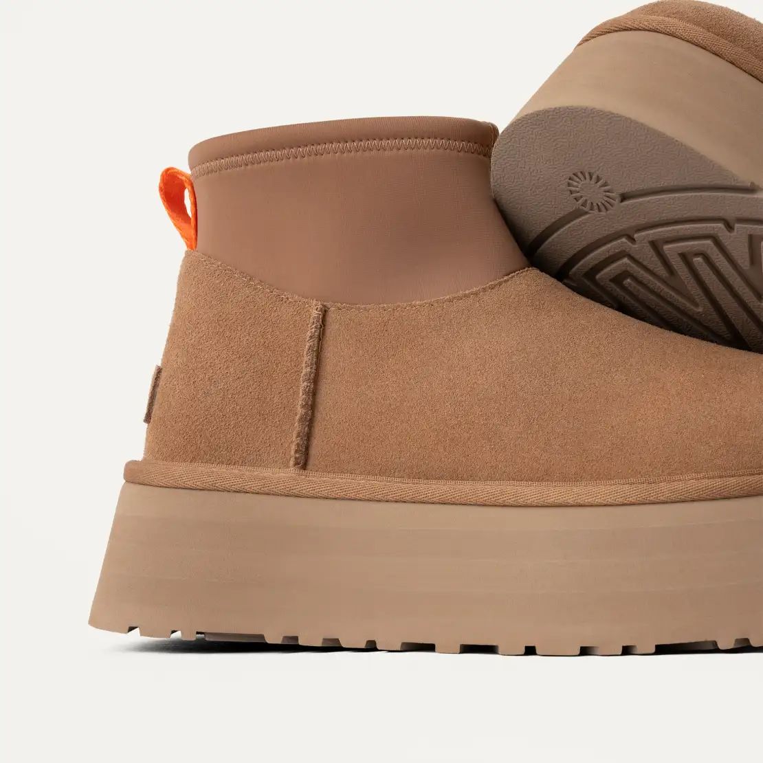 UGG