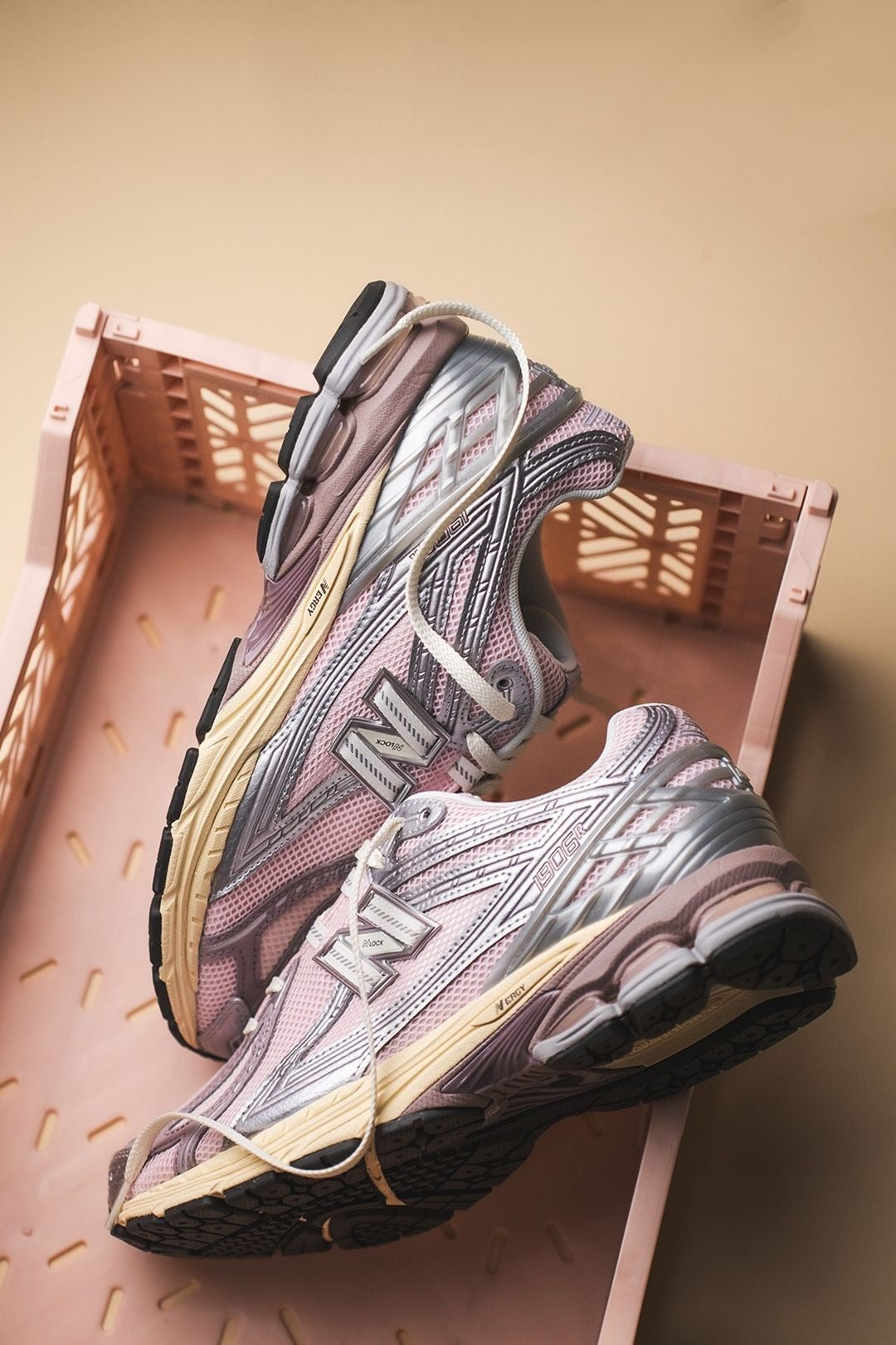 NEW BALANCE