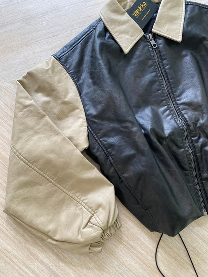 BICOLOR BOMBER