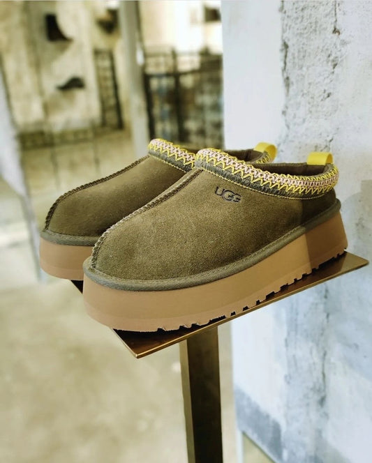 UGG