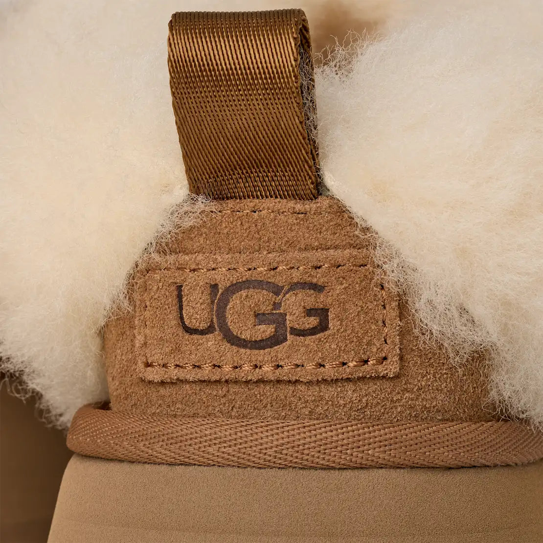 UGG