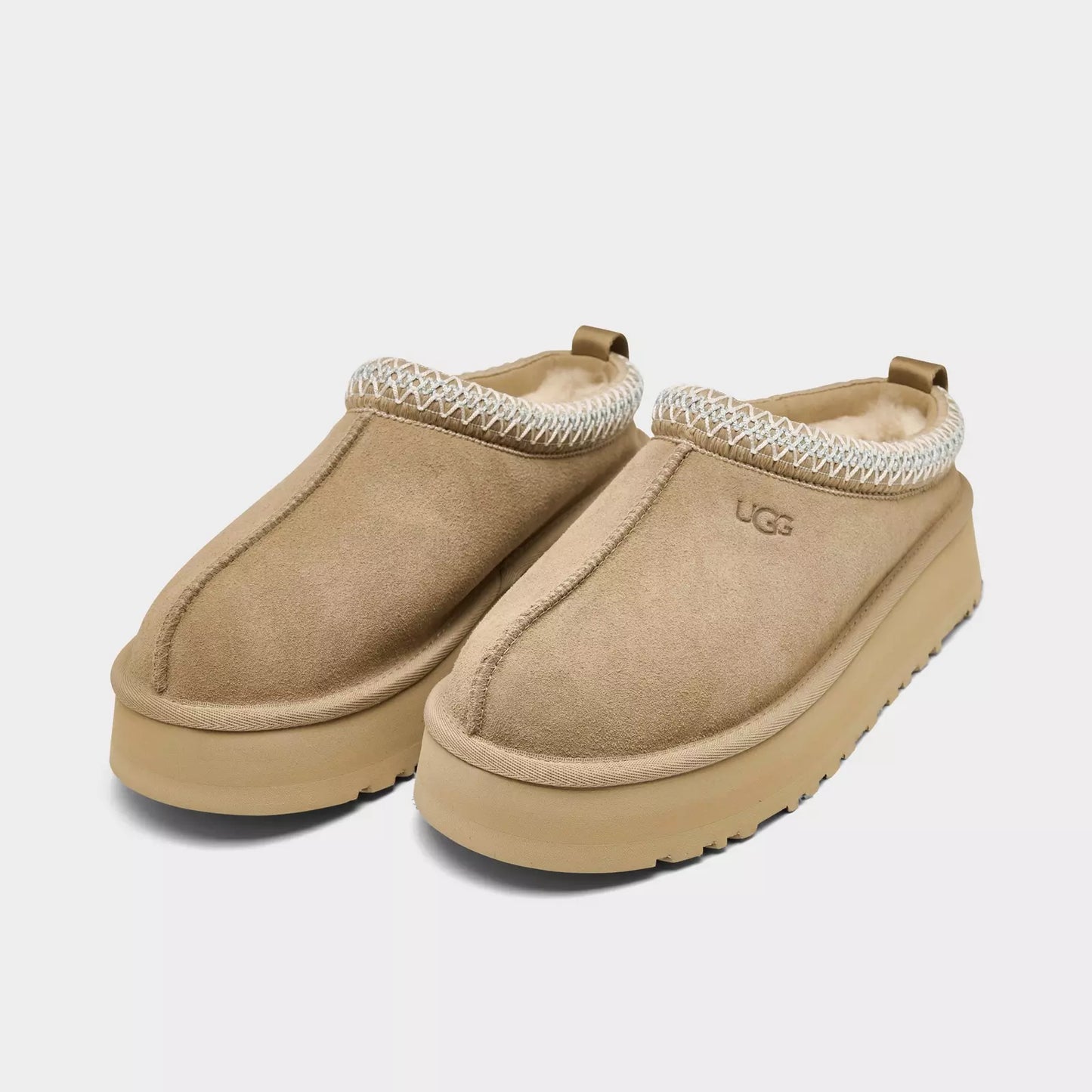 UGG