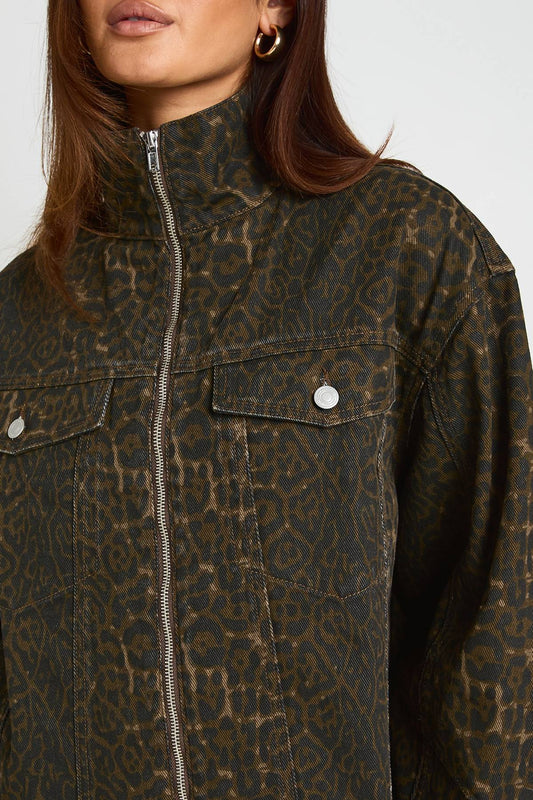 LEOPARD IN DEMIN JACKET